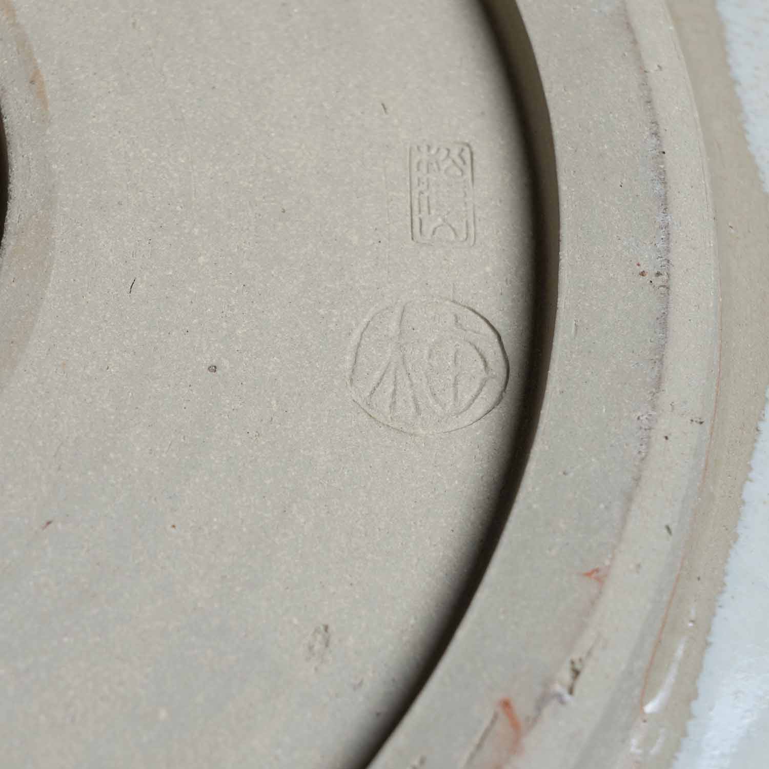 Painted platter white, iron and copper glaze Shokeizan Pottery Yunotsu ware
