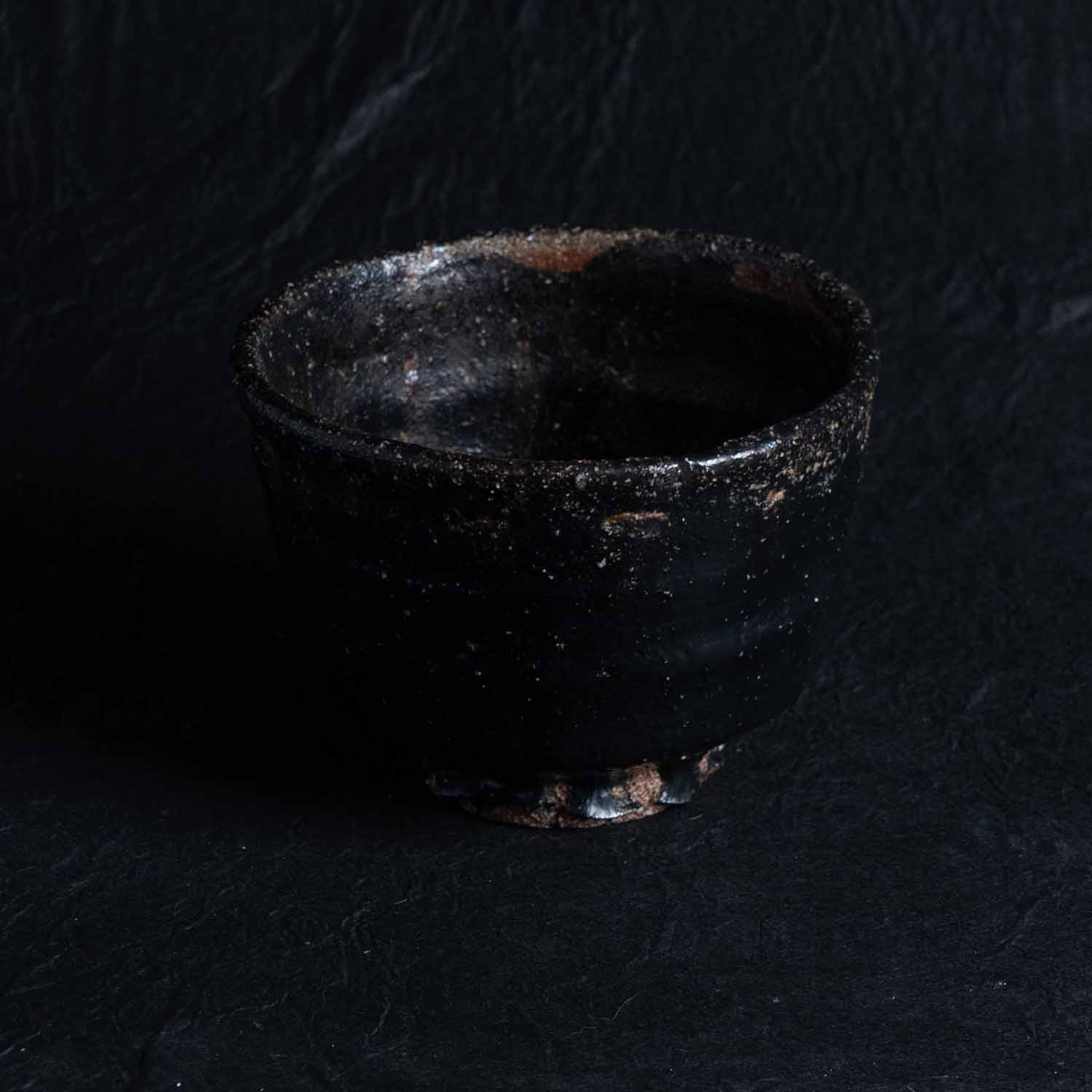 Matcha bowl Kimachi soil ash glaze Half cylinder Shokeiyama kiln Iwami ware Yunotsu ware
