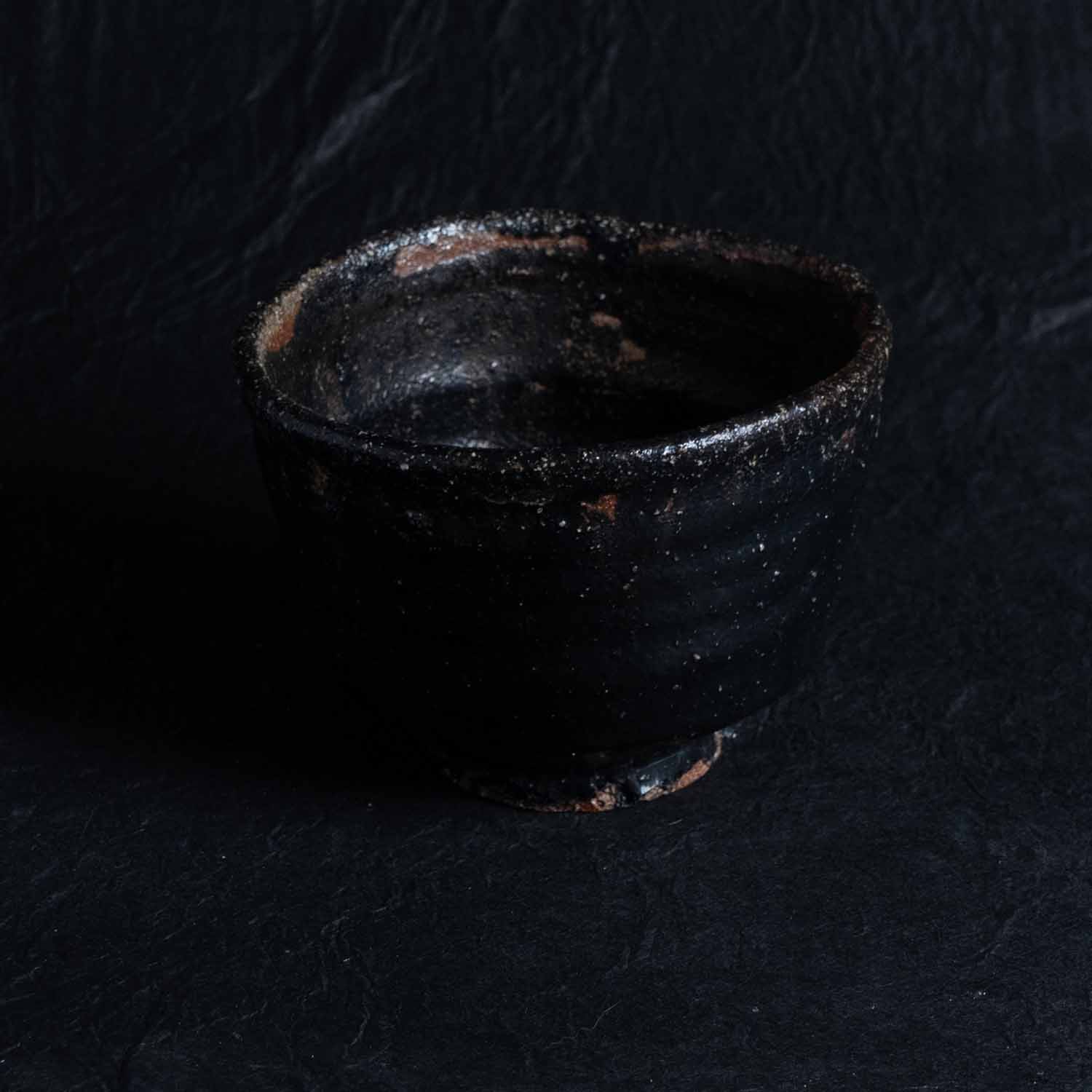 Matcha bowl Kimachi soil ash glaze Half cylinder Shokeiyama kiln Iwami ware Yunotsu ware